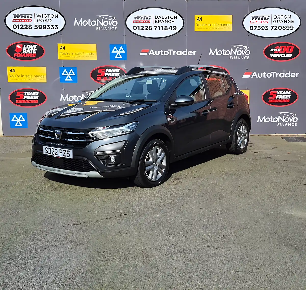 Used 2022 Dacia Sandero Stepway Comfort Slate Grey - Front View