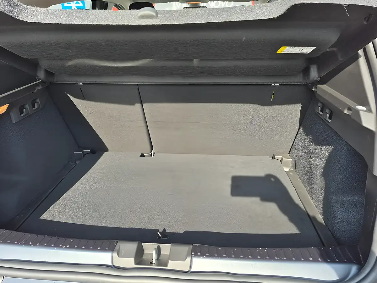 Used 2022 Dacia Sandero Stepway Comfort Slate Grey - Interior and Exterior details 10