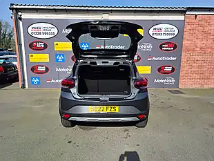 Used 2022 Dacia Sandero Stepway Comfort Slate Grey - Interior and Exterior details 8