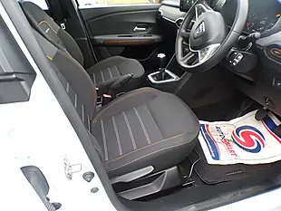 Used 2022 Dacia Sandero Stepway Comfort White - Interior and Exterior details 14