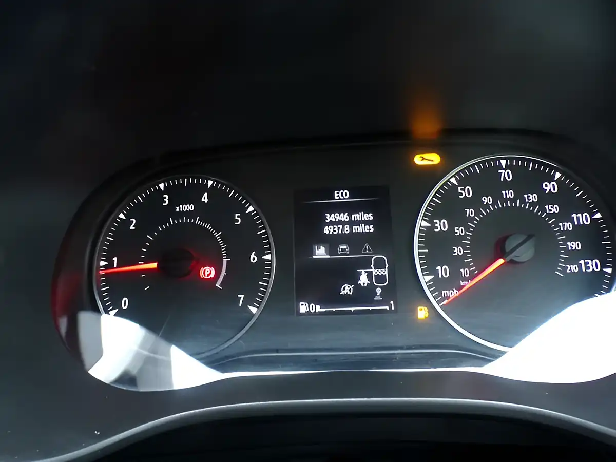 Used 2022 Dacia Sandero Stepway Comfort White - Interior and Exterior details 17