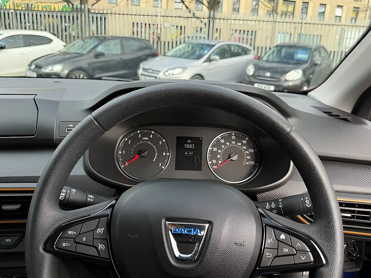 Used 2022 Dacia Sandero Stepway Essential Blue - Interior and Exterior details 12