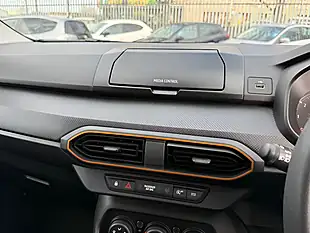 Used 2022 Dacia Sandero Stepway Essential Blue - Interior and Exterior details 13