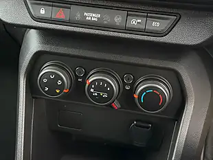 Used 2022 Dacia Sandero Stepway Essential Blue - Interior and Exterior details 14