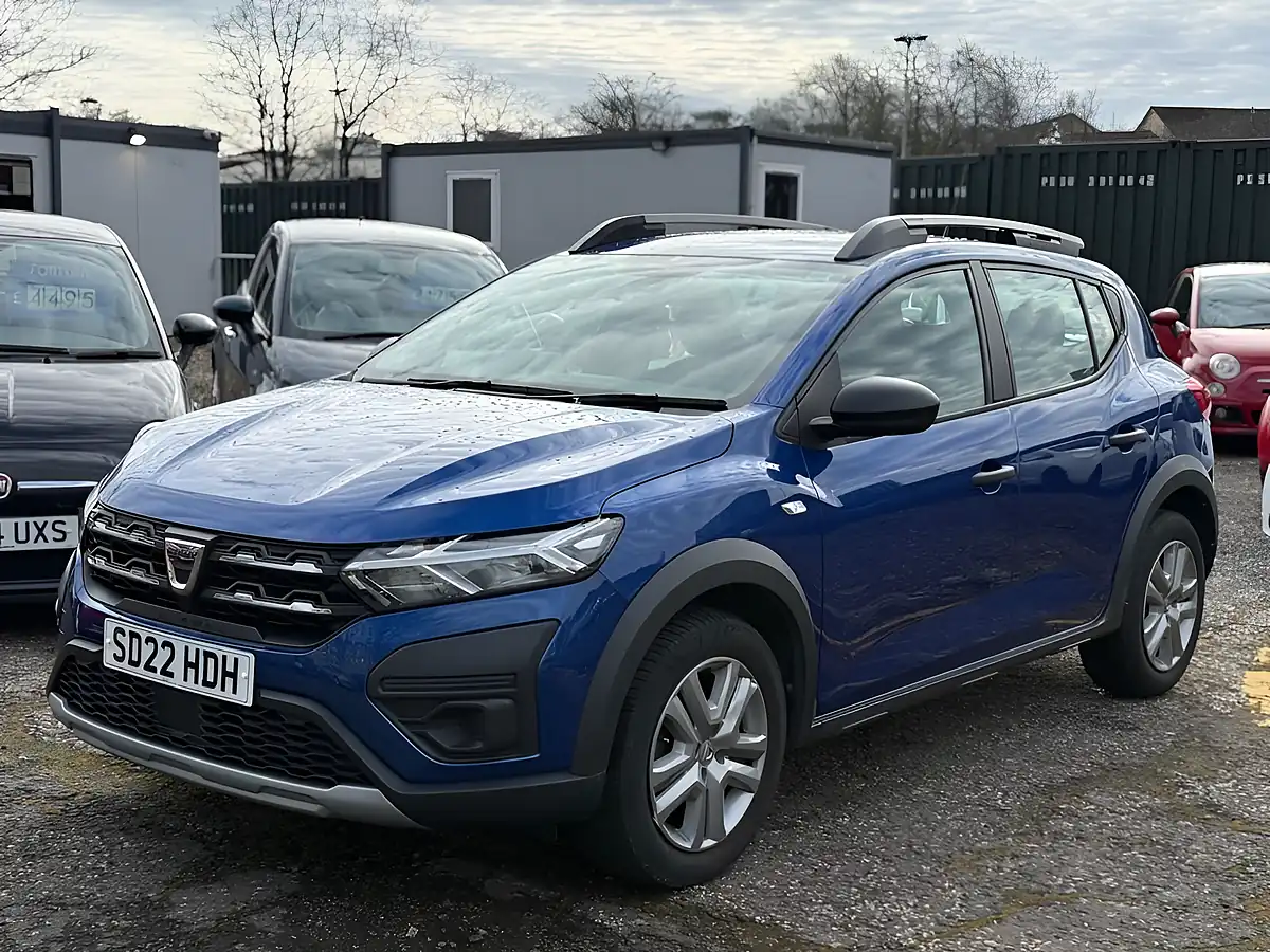 Used 2022 Dacia Sandero Stepway Essential Blue - Interior and Exterior details 3