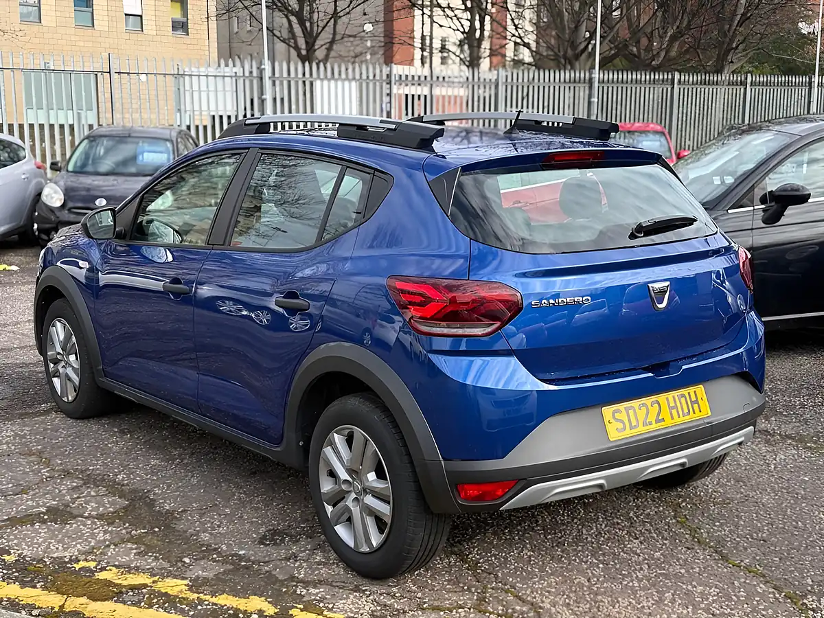 Used 2022 Dacia Sandero Stepway Essential Blue - Interior and Exterior details 4