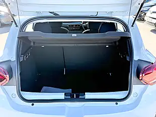 Used 2022 Dacia Sandero Stepway Essential Glacier White - Interior and Exterior details 13
