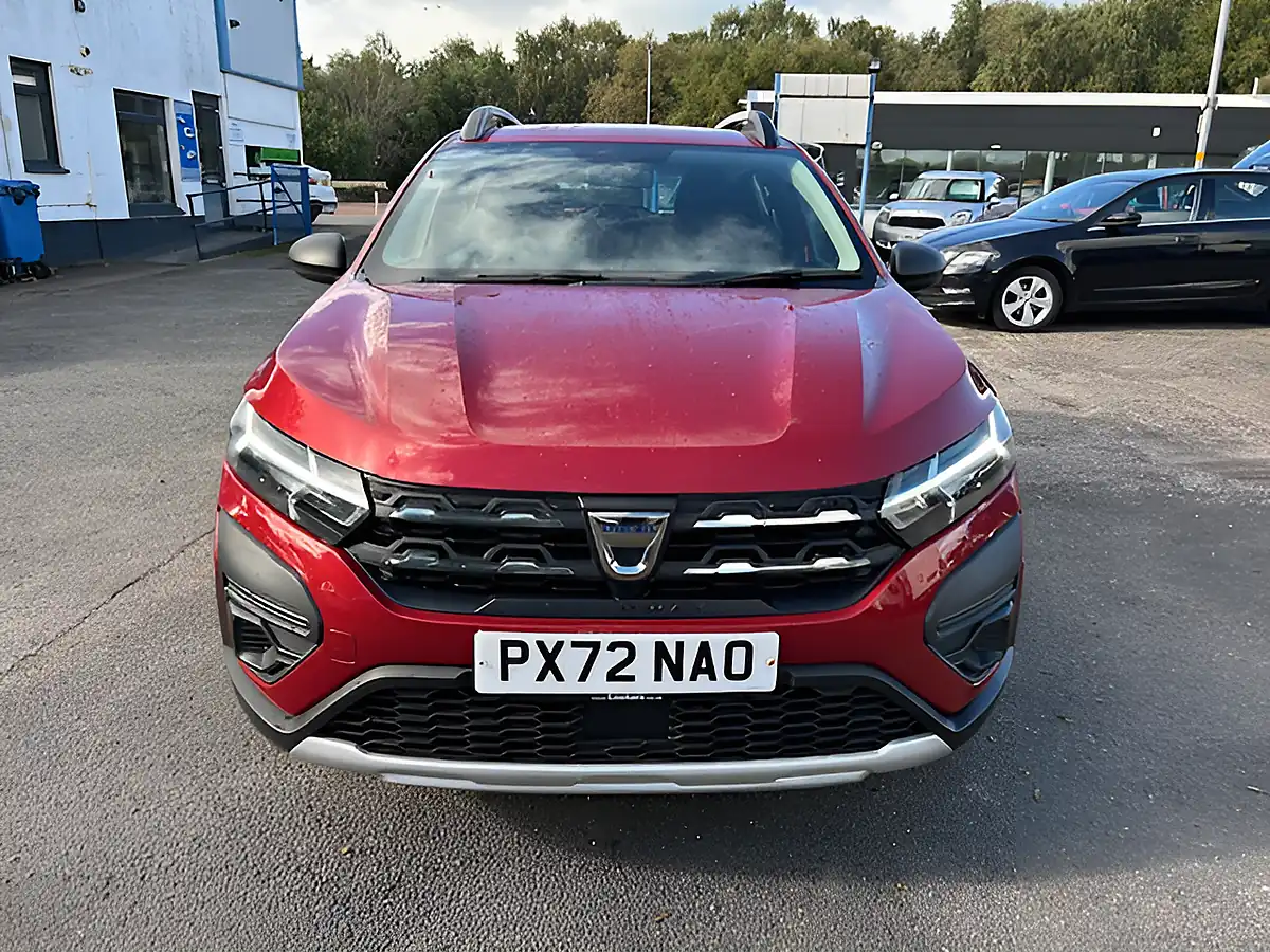 Used 2022 Dacia Sandero Stepway Essential Red - Interior and Exterior details 4