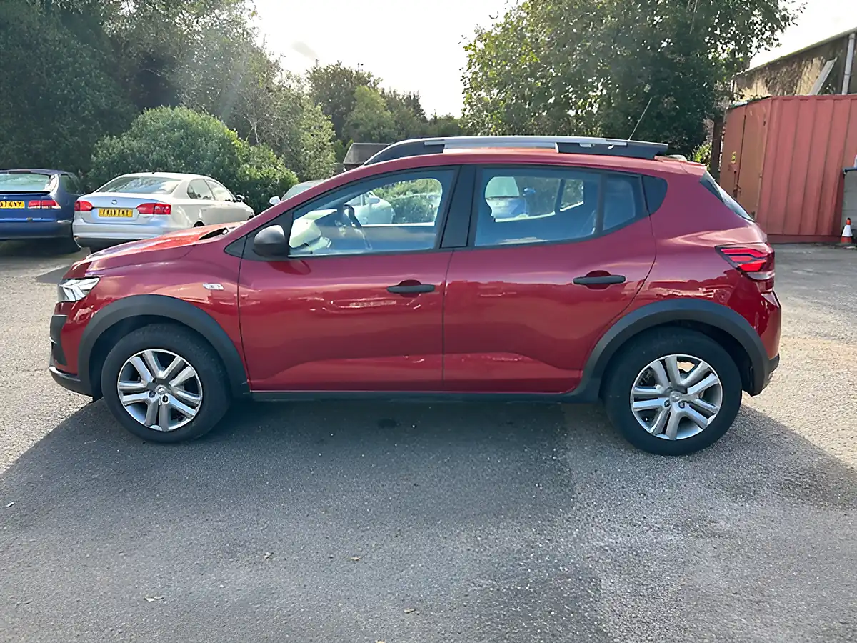Used 2022 Dacia Sandero Stepway Essential Red - Interior and Exterior details 6