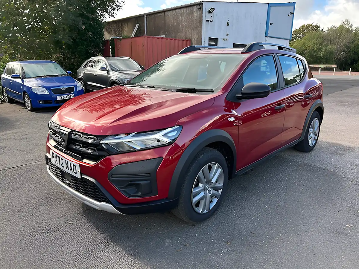 Used 2022 Dacia Sandero Stepway Essential Red - Interior and Exterior details 7