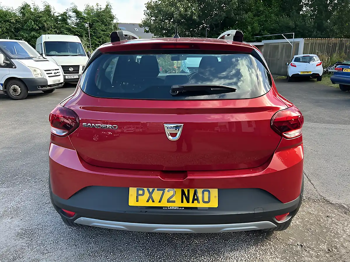 Used 2022 Dacia Sandero Stepway Essential Red - Interior and Exterior details 9
