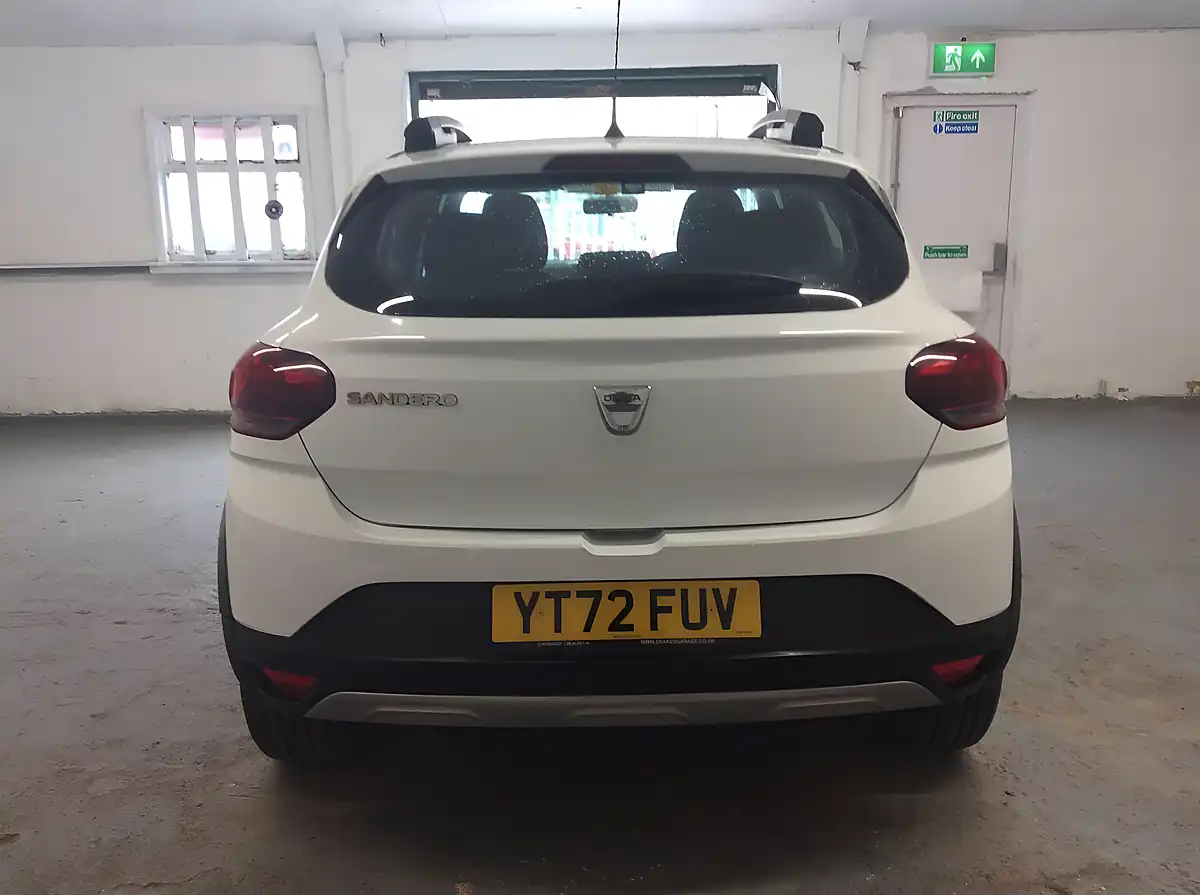 Used 2022 Dacia Sandero Stepway Essential White - Interior and Exterior details 9