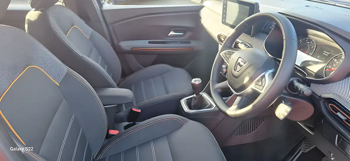 Used 2022 Dacia Sandero Stepway Prestige Blue - Interior and Exterior details 14