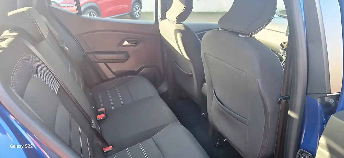 Used 2022 Dacia Sandero Stepway Prestige Blue - Interior and Exterior details 16