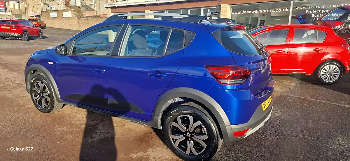 Used 2022 Dacia Sandero Stepway Prestige Blue - Interior and Exterior details 4