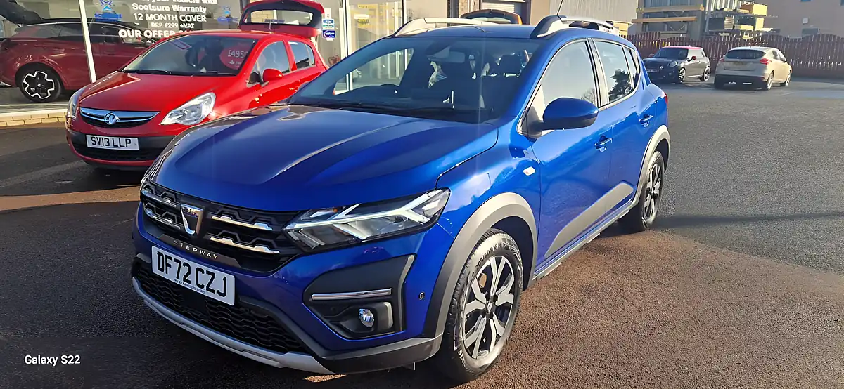 Used 2022 Dacia Sandero Stepway Prestige Blue - Interior and Exterior details 6