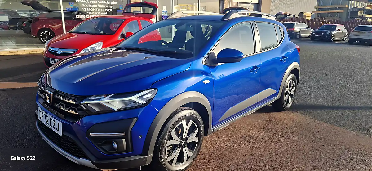 Used 2022 Dacia Sandero Stepway Prestige Blue - Interior and Exterior details 9
