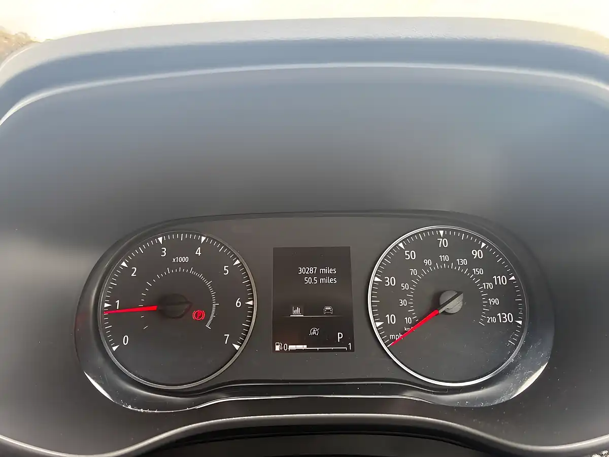 Used 2022 Dacia Sandero Stepway Prestige Iron Blue - Interior and Exterior details 10