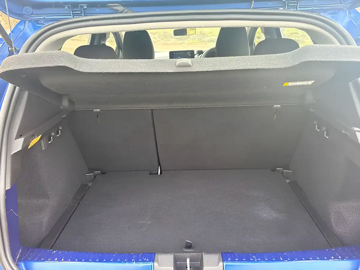 Used 2022 Dacia Sandero Stepway Prestige Iron Blue - Interior and Exterior details 14