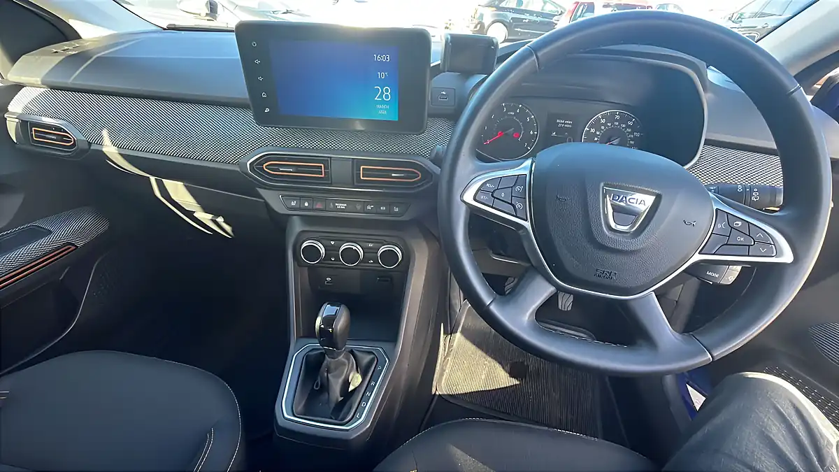 Used 2022 Dacia Sandero Stepway Prestige Iron Blue - Interior and Exterior details 4
