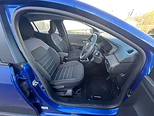 Used 2022 Dacia Sandero Stepway Prestige Iron Blue - Interior and Exterior details 5