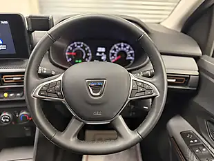 Used 2022 Dacia Sandero Stepway Stepway Comfort White - Interior and Exterior details 16