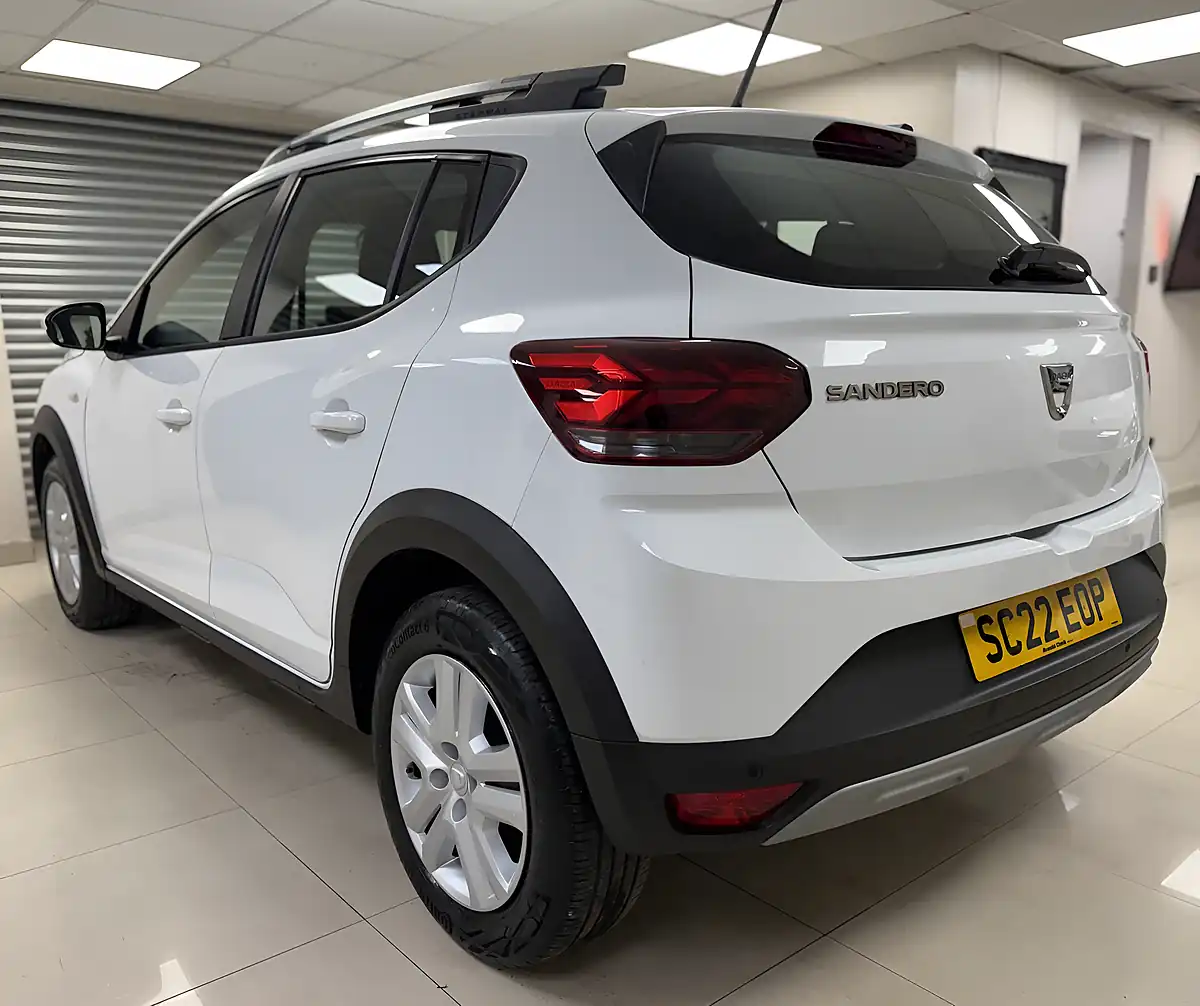 Used 2022 Dacia Sandero Stepway Stepway Comfort White - Interior and Exterior details 3
