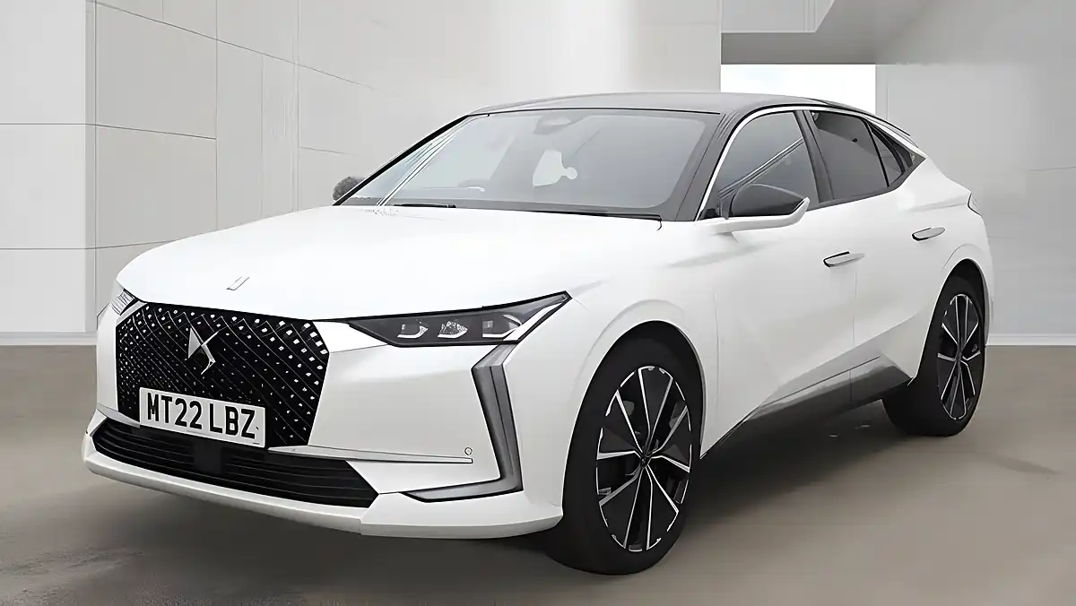 Used 2022 DS Automobiles DS 4 Rivoli White - Interior and Exterior details 2