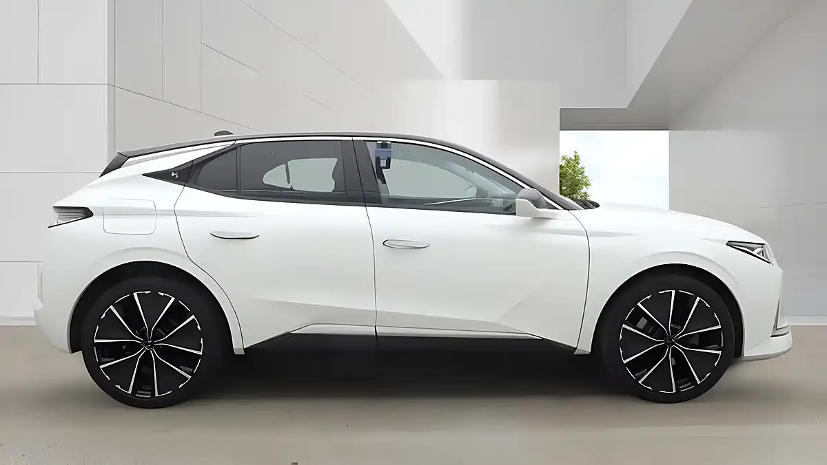 Used 2022 DS Automobiles DS 4 Rivoli White - Interior and Exterior details 5