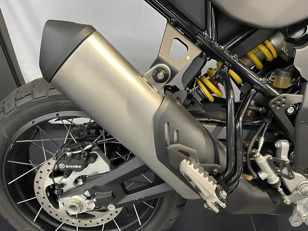 Used 2022 Ducati Desert-X Star White Silk - Interior and Exterior details 10