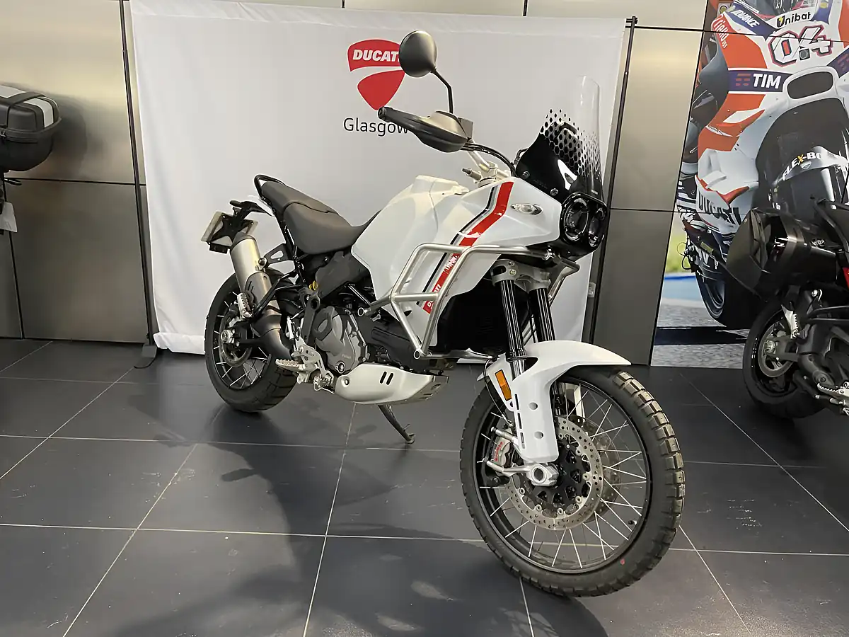 Used 2022 Ducati Desert-X Star White Silk - Interior and Exterior details 2