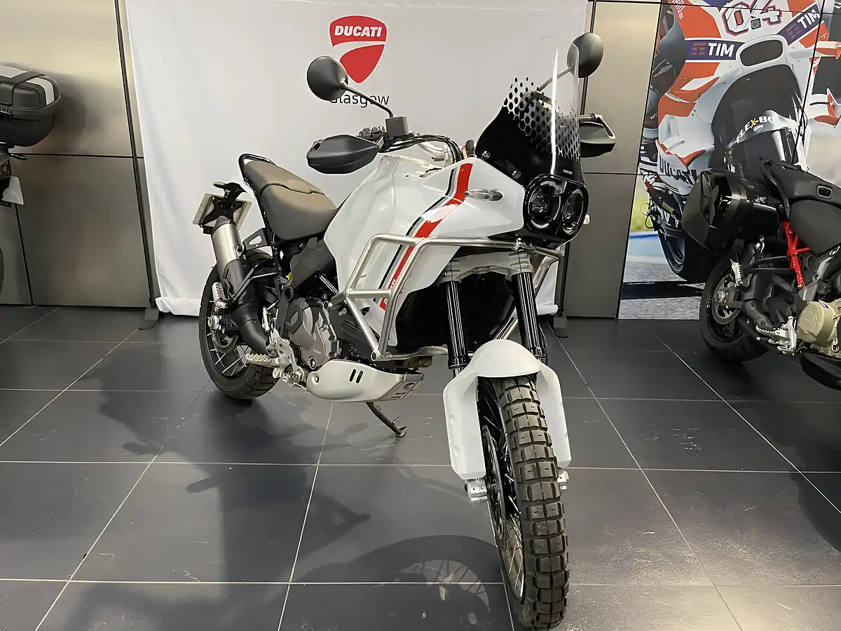 Used 2022 Ducati Desertx Star White Silk - Interior and Exterior details 15