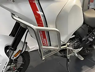 Used 2022 Ducati Desertx Star White Silk - Interior and Exterior details 5