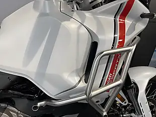 Used 2022 Ducati Desertx Star White Silk - Interior and Exterior details 7