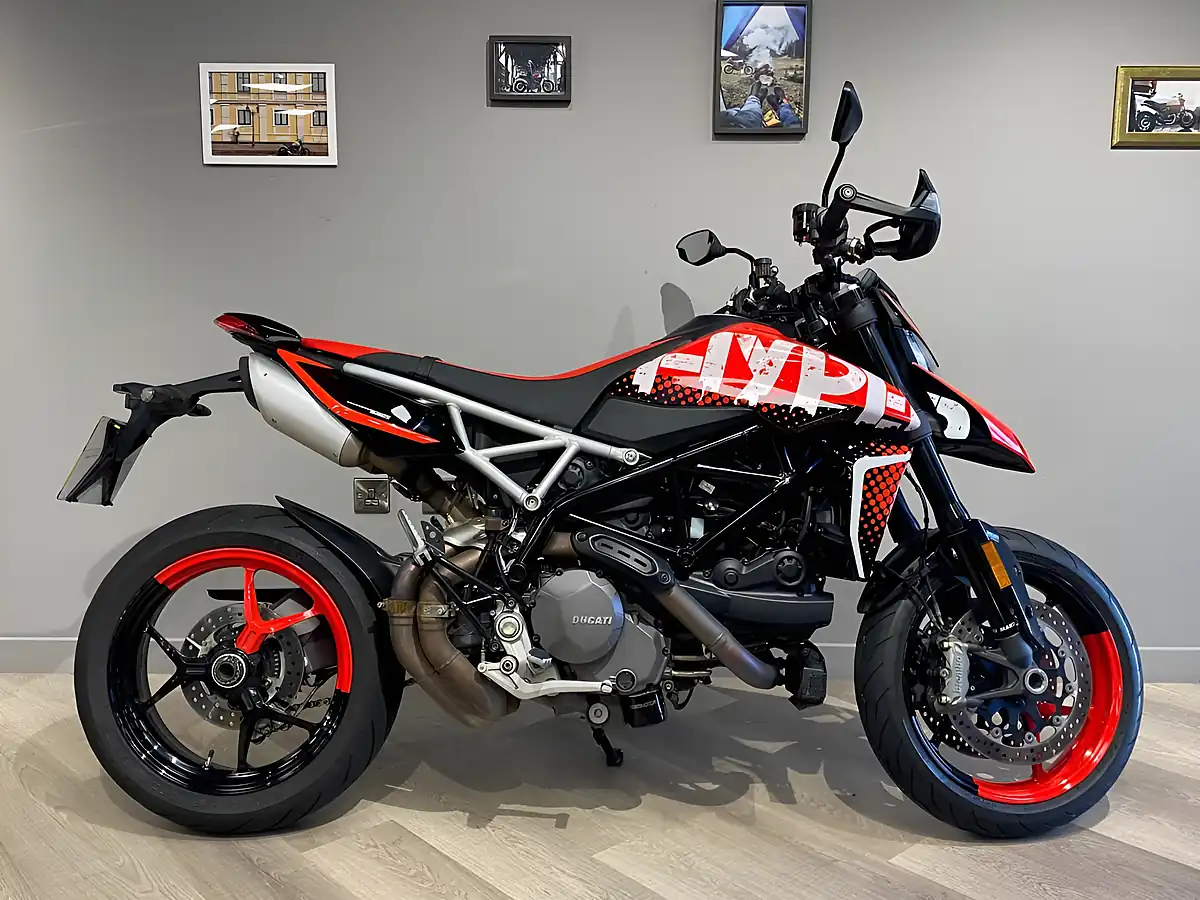 Used 2022 Ducati Hypermotard 950 Rve - Front View
