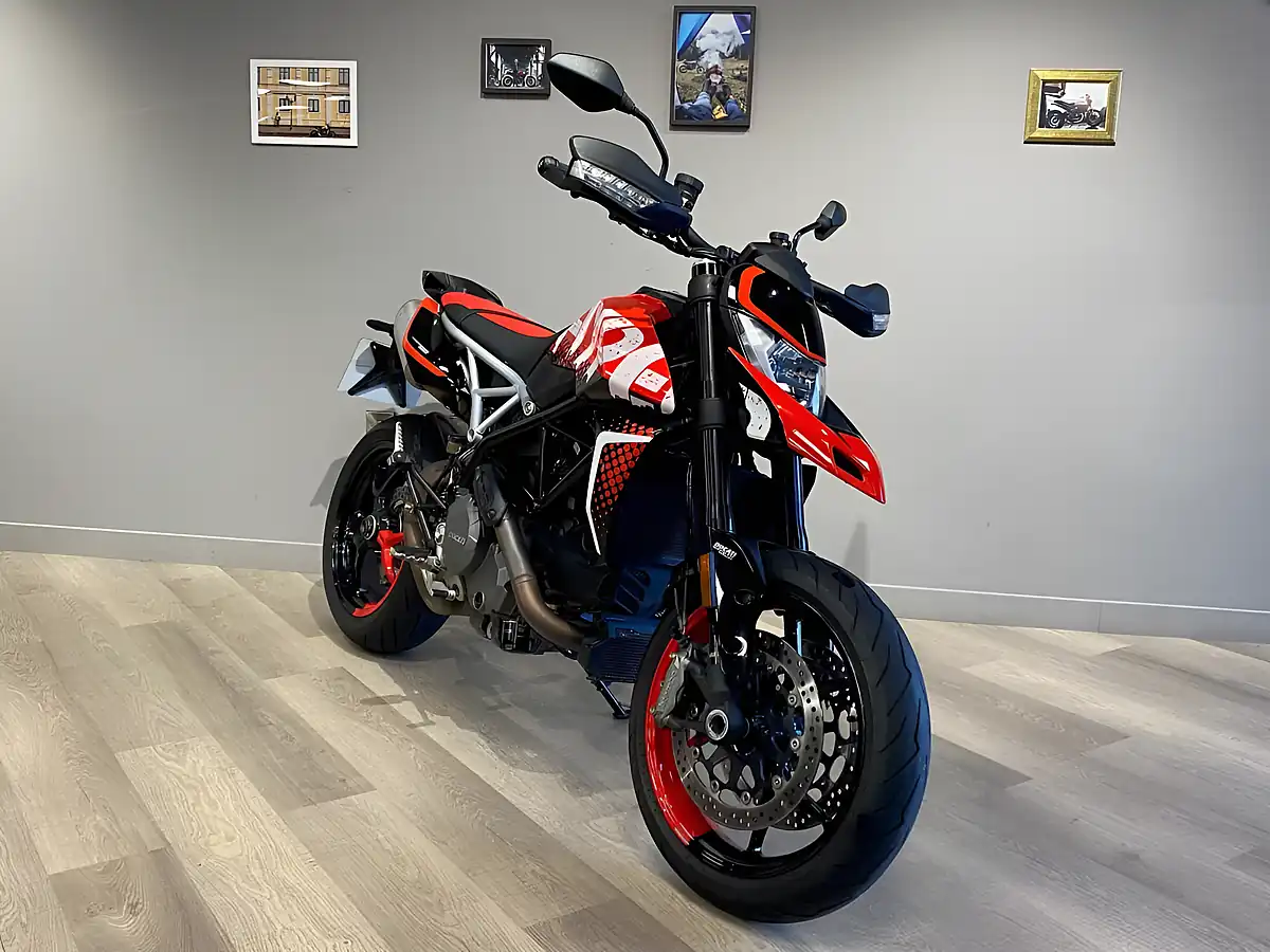 Used 2022 Ducati Hypermotard 950 Rve - Interior and Exterior details 3