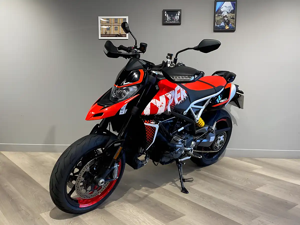 Used 2022 Ducati Hypermotard 950 Rve - Interior and Exterior details 4