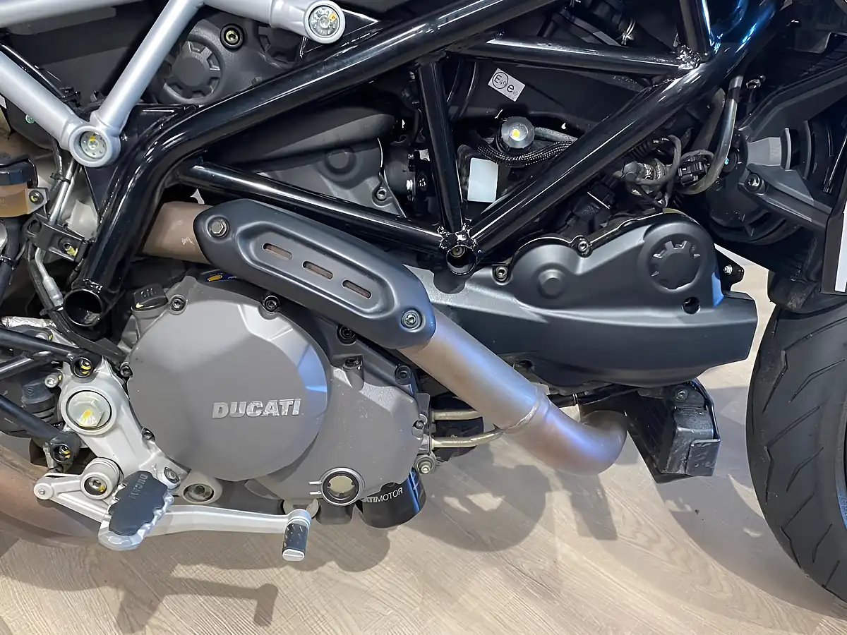 Used 2022 Ducati Hypermotard 950 Rve - Interior and Exterior details 8