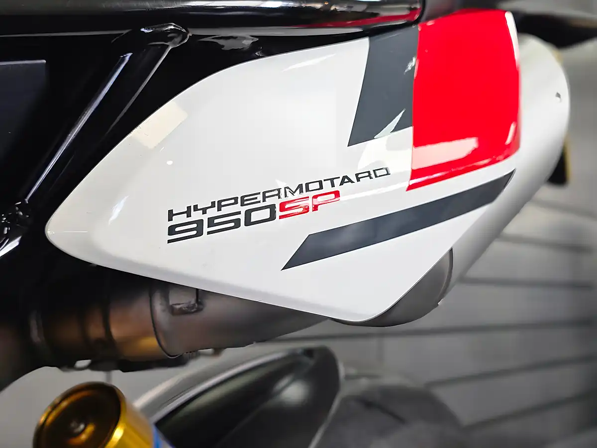 Used 2022 Ducati Hypermotard 950 Sp Multi-Coloured - Interior and Exterior details 20