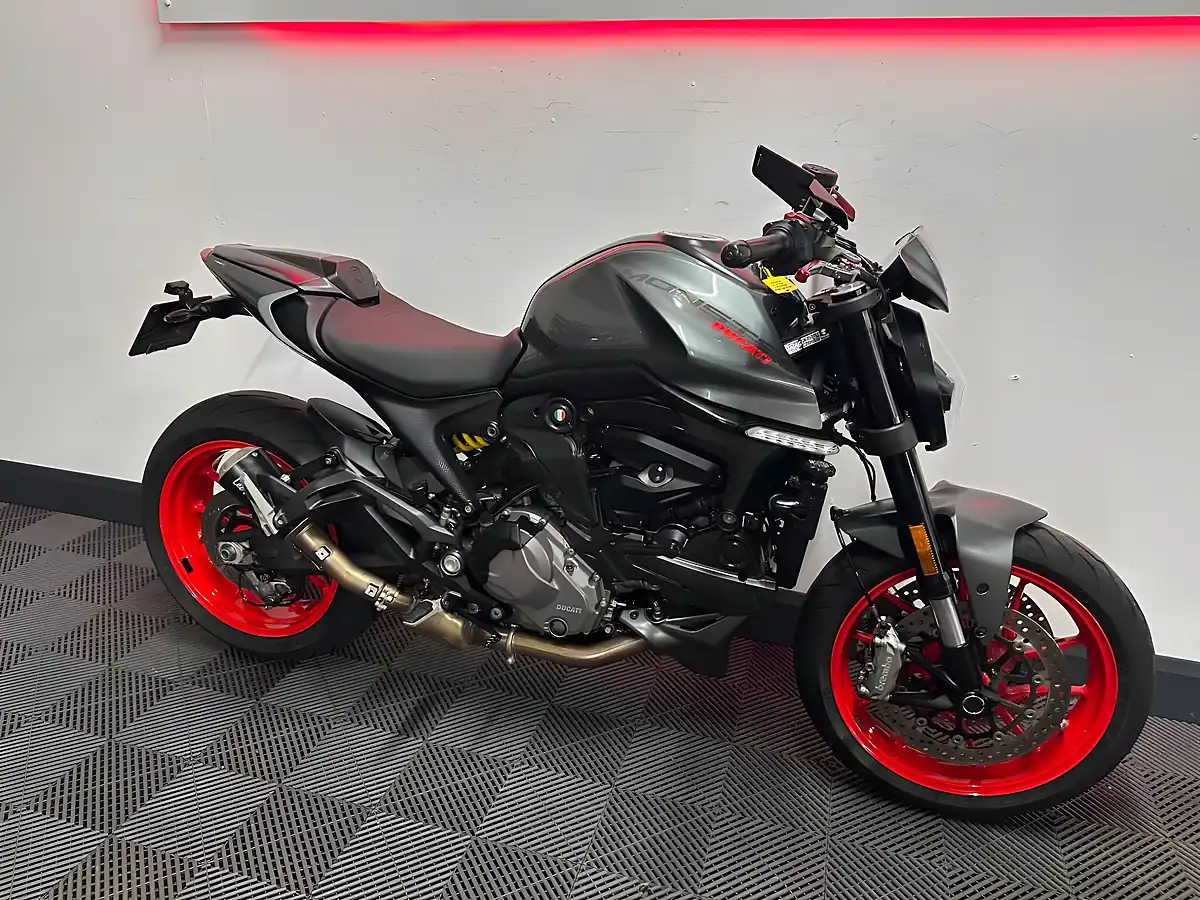Used 2022 Ducati Monster 937 937 Plus Grey - Interior and Exterior details 6