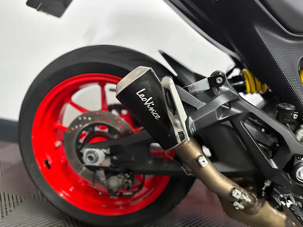 Used 2022 Ducati Monster 937 937 Plus Grey - Interior and Exterior details 9