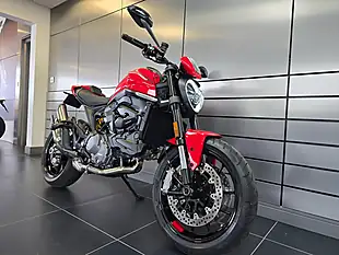 Used 2022 Ducati Monster 937 Plus Red - Interior and Exterior details 2
