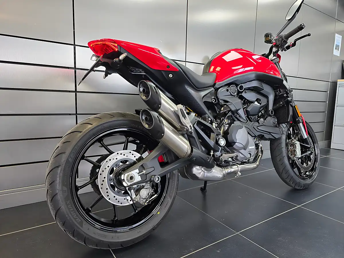 Used 2022 Ducati Monster 937 Plus Red - Interior and Exterior details 3