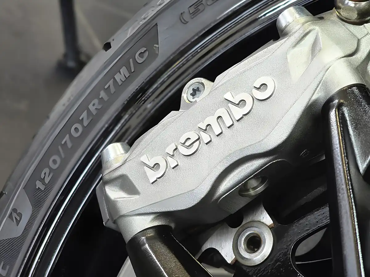 Used 2022 Ducati Monster 937 Plus Red - Interior and Exterior details 5