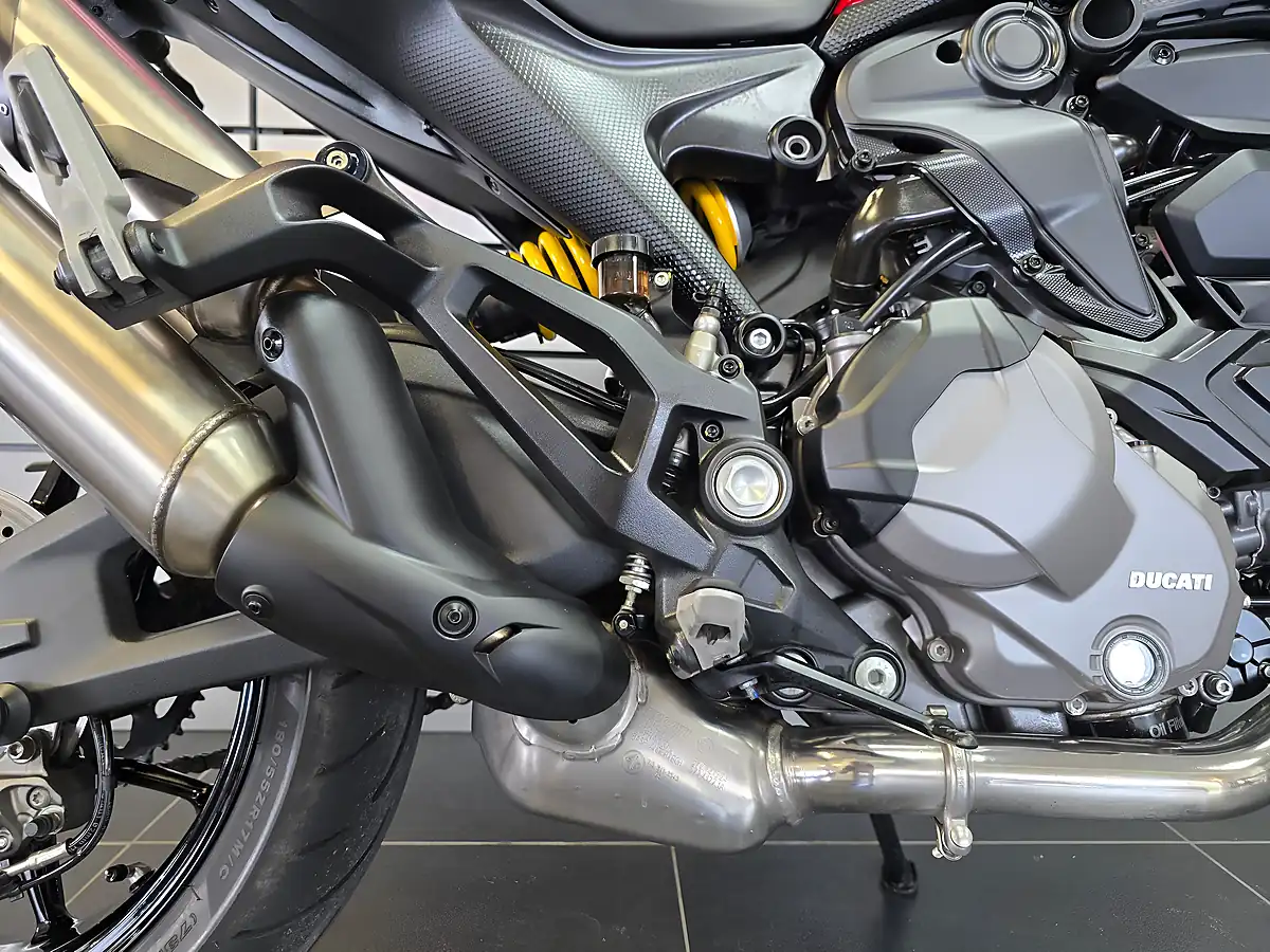 Used 2022 Ducati Monster 937 Plus Red - Interior and Exterior details 7