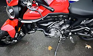 Used 2022 Ducati Monster 937 Plus Red - Interior and Exterior details 10