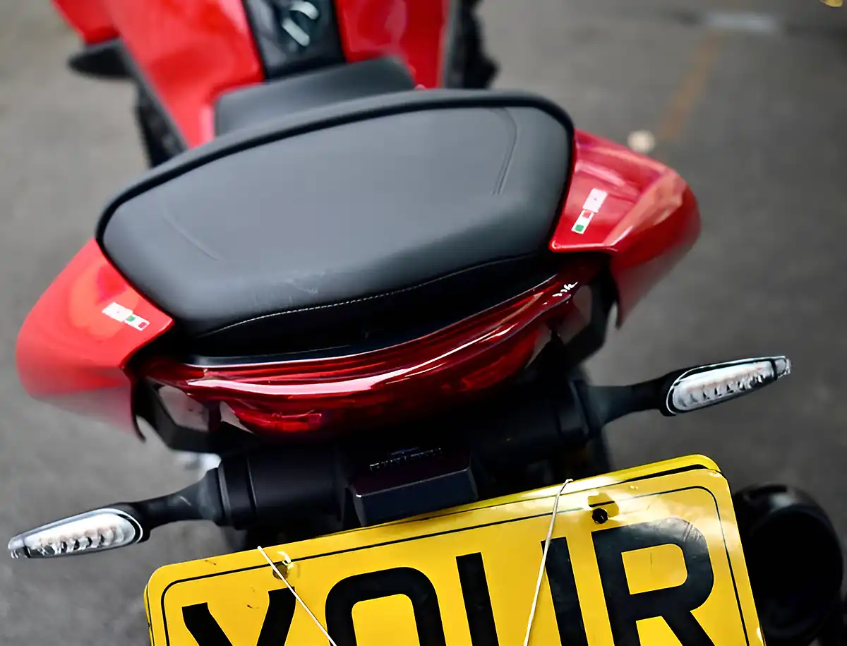 Used 2022 Ducati Monster 937 Plus Red - Interior and Exterior details 14