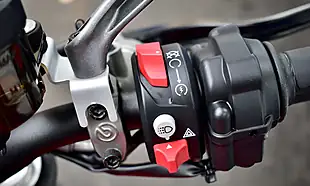 Used 2022 Ducati Monster 937 Plus Red - Interior and Exterior details 19