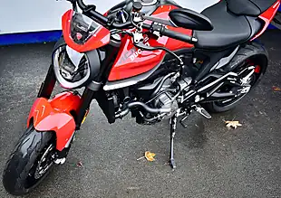 Used 2022 Ducati Monster 937 Plus Red - Interior and Exterior details 9