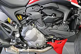 Used 2022 Ducati Monster Plus Red - Interior and Exterior details 8